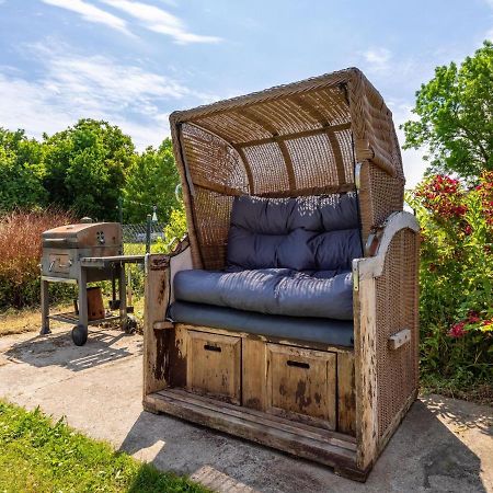 Snug Holiday Home In Divitz Spoldershagen Near Skydiving Diwitz Exterior foto