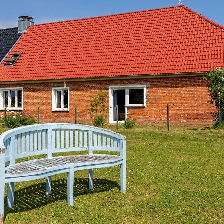 Snug Holiday Home In Divitz Spoldershagen Near Skydiving Diwitz Exterior foto