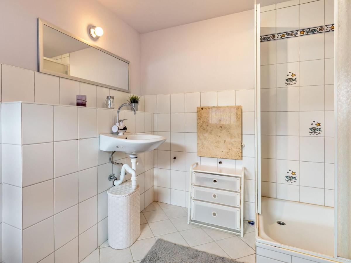 Snug Holiday Home In Divitz Spoldershagen Near Skydiving Diwitz Exterior foto