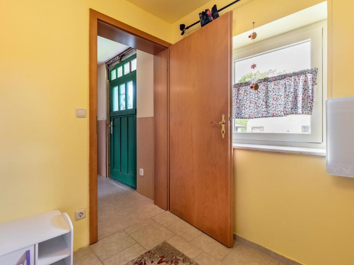 Snug Holiday Home In Divitz Spoldershagen Near Skydiving Diwitz Exterior foto